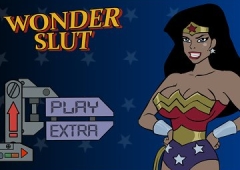 Wonder Slut vs Batman: Горячая миниатюрная мега-шлюшка чудо женщина